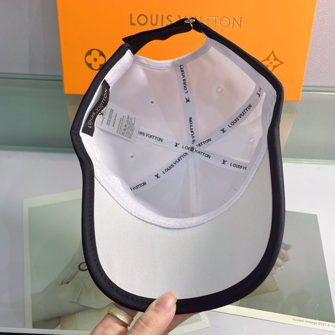 Louis Vuitton Aerogram Cotton Cap In White - Soul Replicas
