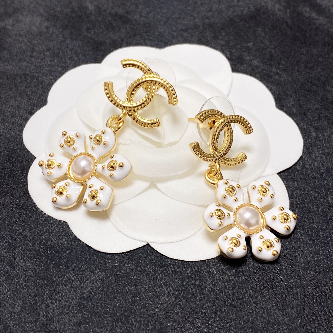 Chanel Earrings - Soul Replicas