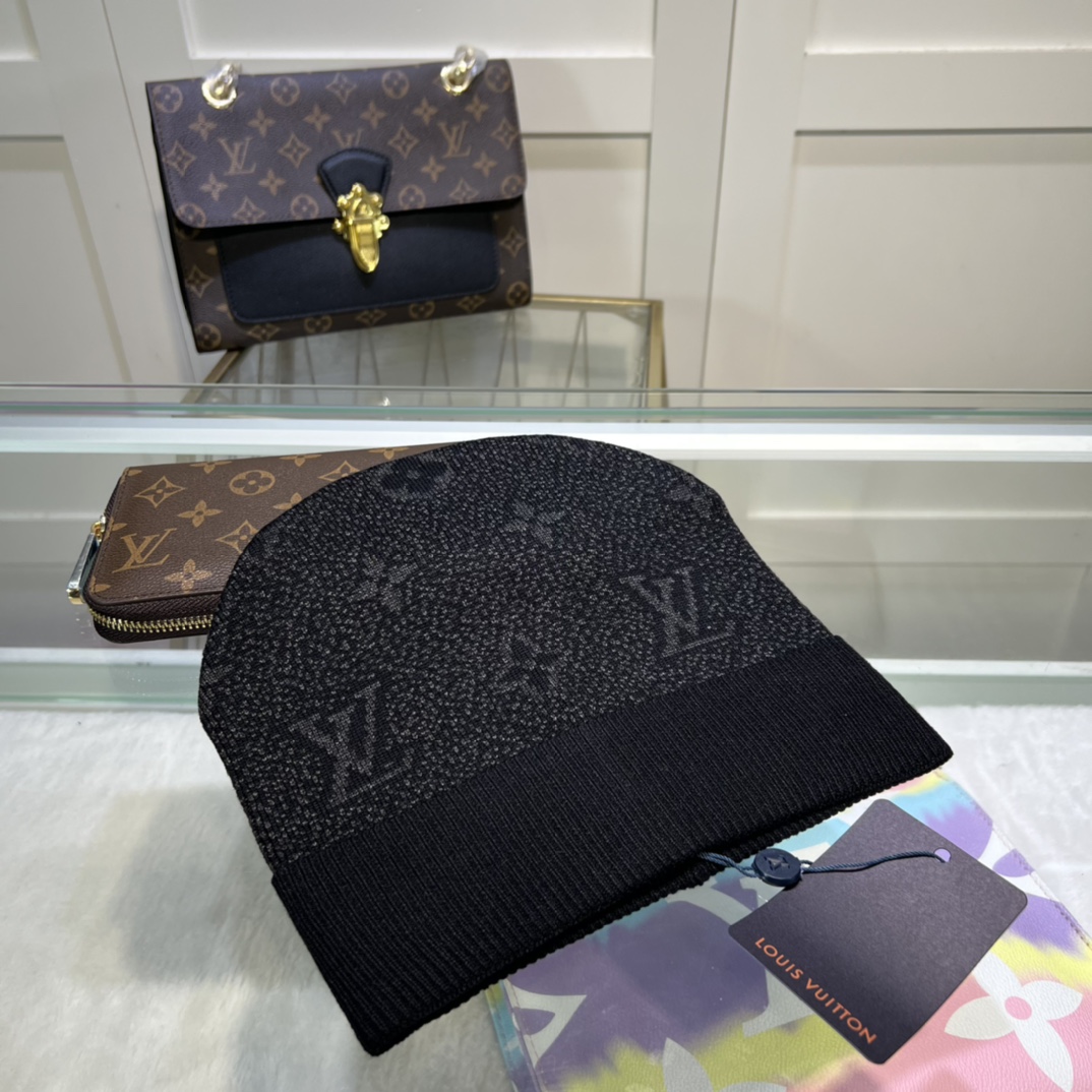 Louis Vuitton Beanie In Black LV Headwear - Soul Replicas
