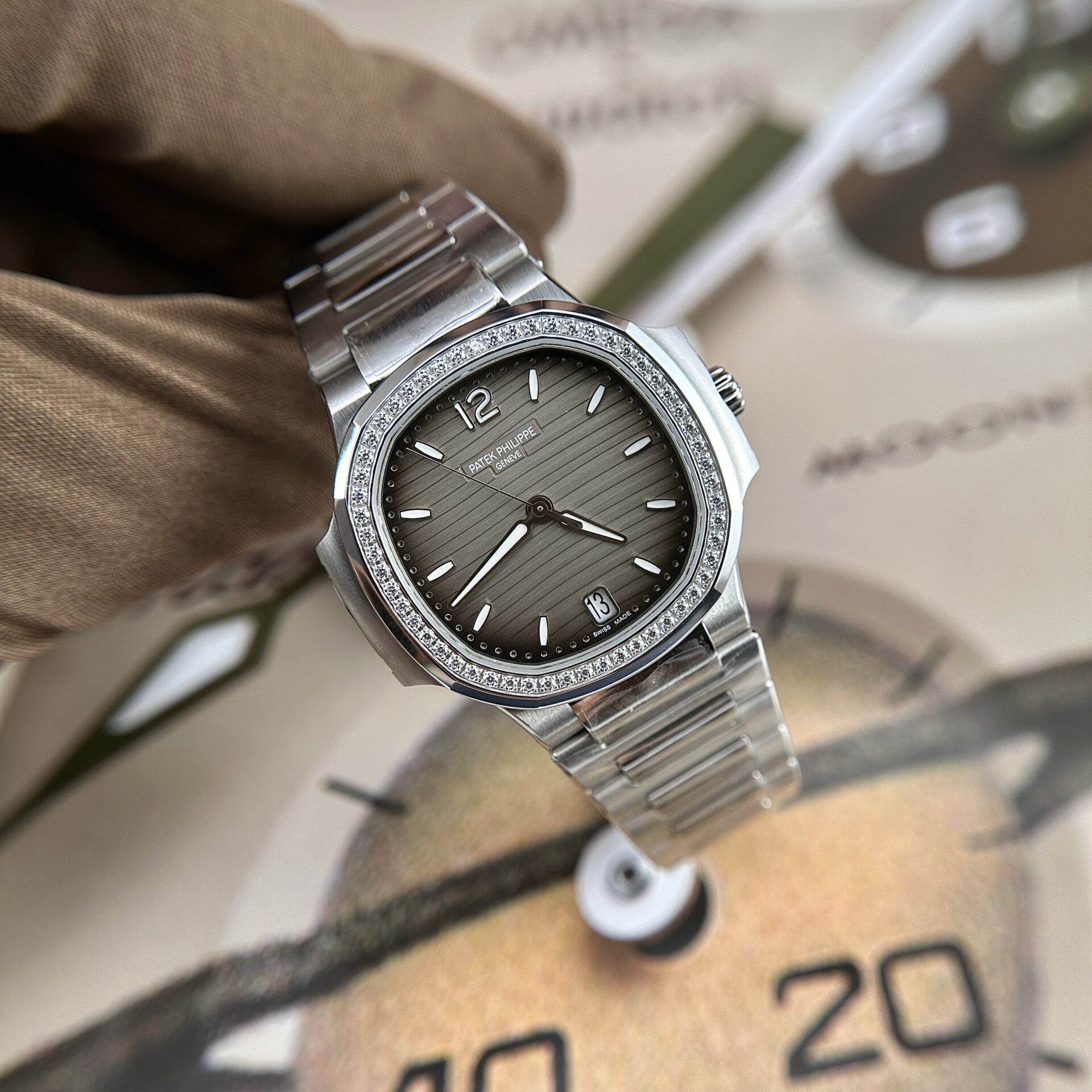 Patek Philippe Nautilus 7118 Replica Watch Grey Dial 3K Factory 35.2mm - Soul Replicas