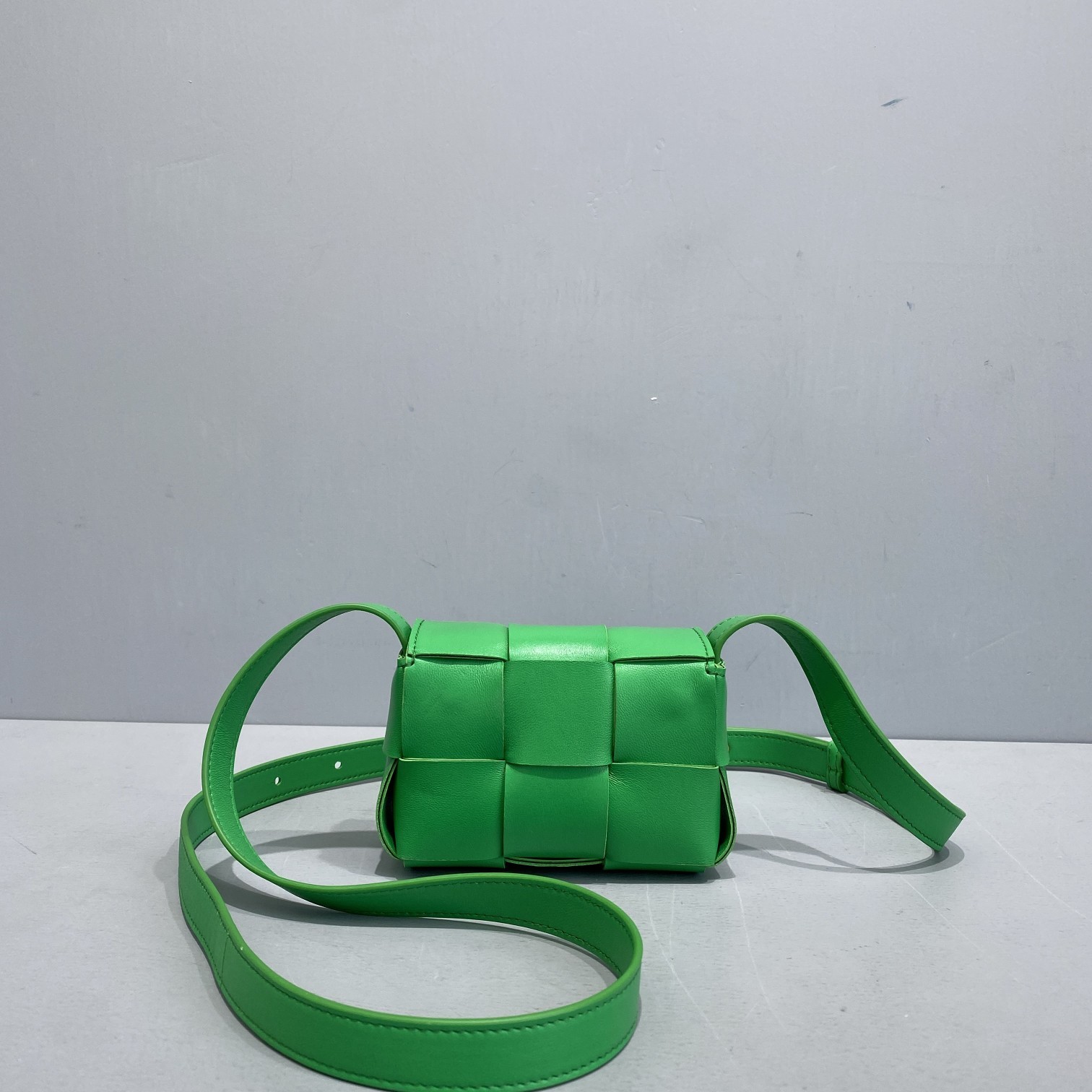 Bottega Veneta Candy Cassette Green. For Women. Women-s Bags 4.7in/12cm 666688VMAY13722 - Soul Replicas