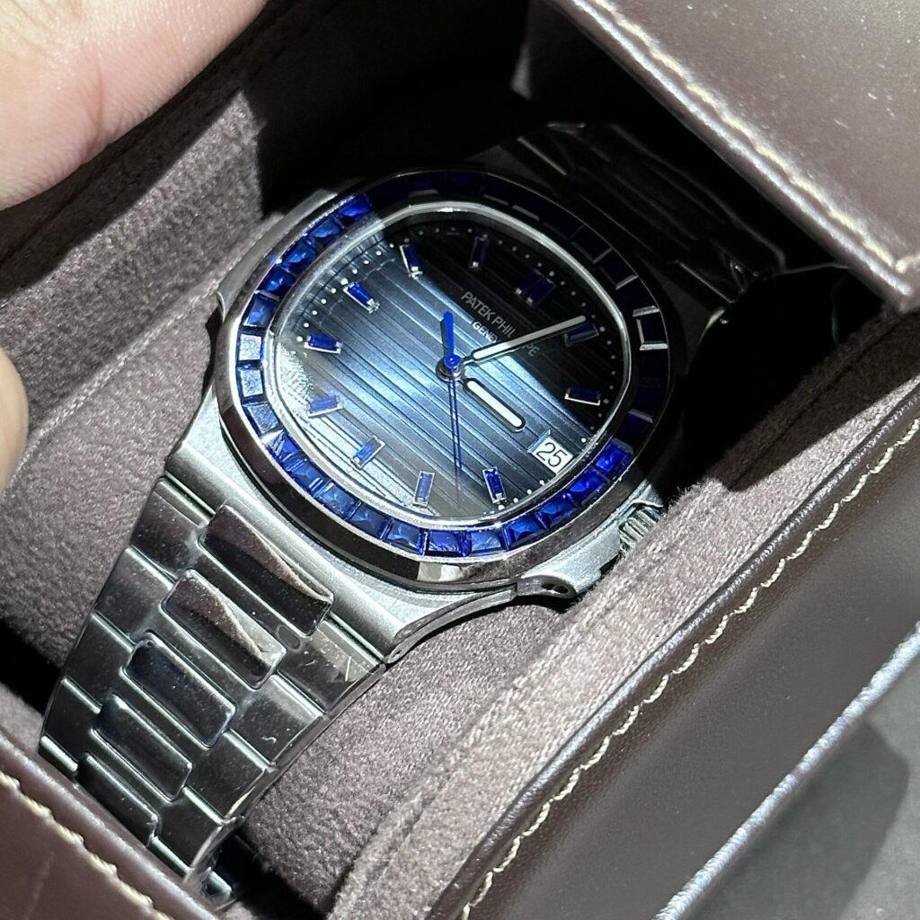 Patek Philippe Nautilus 5723 Replica Watches Custom Benzel Sapphire Blue 40mm - Soul Replicas