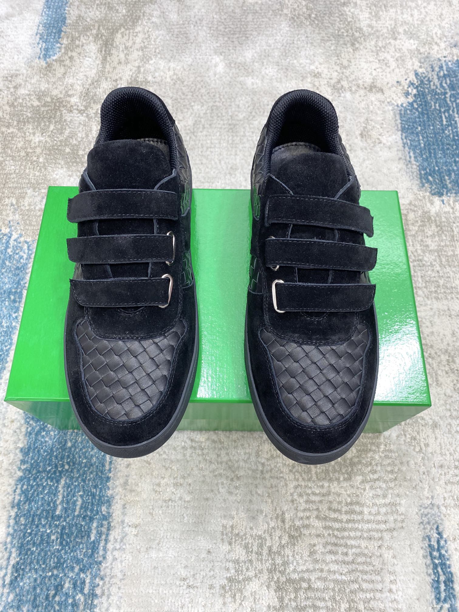 Bottega Veneta Men's Three Closure Straps With Wave Line Sneakers Black For Men - Soul Replicas