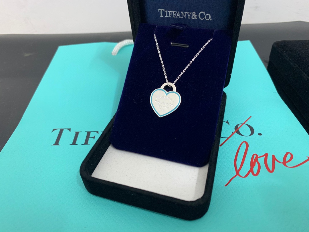 Tiffany & Co Heart Tag Pendant Necklace Silver 60014183 - Soul Replicas