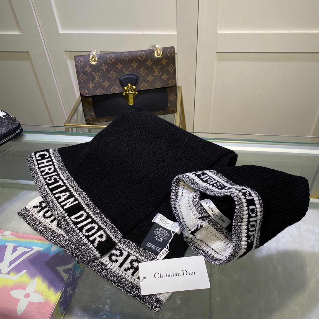 Dior Pompom Beanie & Scarf Set In Black - Soul Replicas