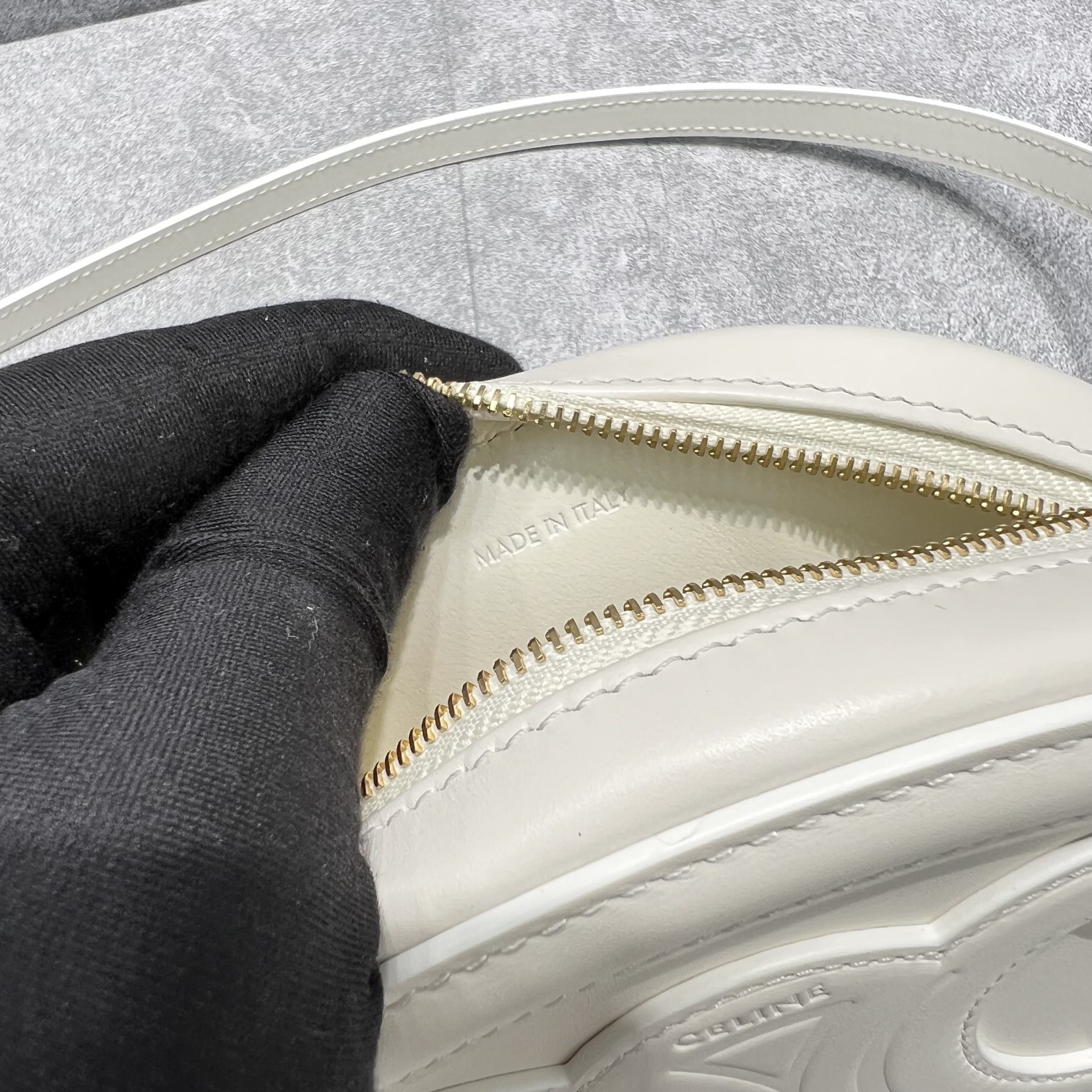 Celine Crossbody Oval Purse Cuir Triomphe White For Women 6in/16cm - Soul Replicas