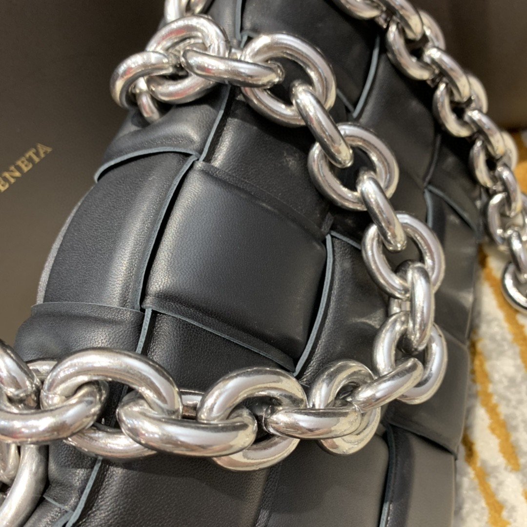 Bottega Veneta Chain Cassette Bag For Women 10.2in/26cm In Black 631421VBWZ01229 - Soul Replicas