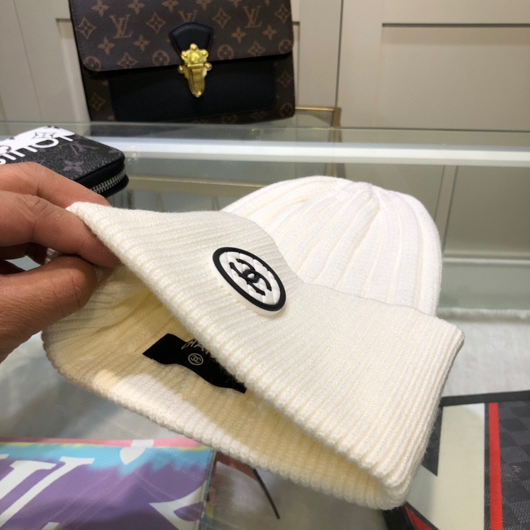 Chanel Beanie In White - Soul Replicas