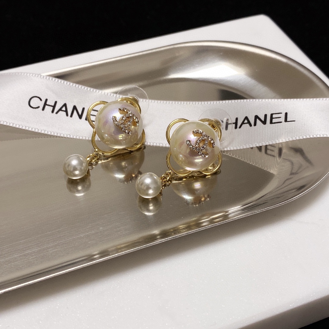 Chanel Earrings - Soul Replicas