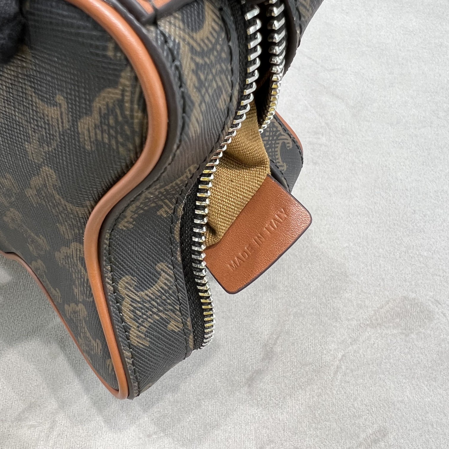 Celine Small Etoile In Triomphe Canvas Brown For Women 7in/18cm 198762BZJ.04LI - Soul Replicas