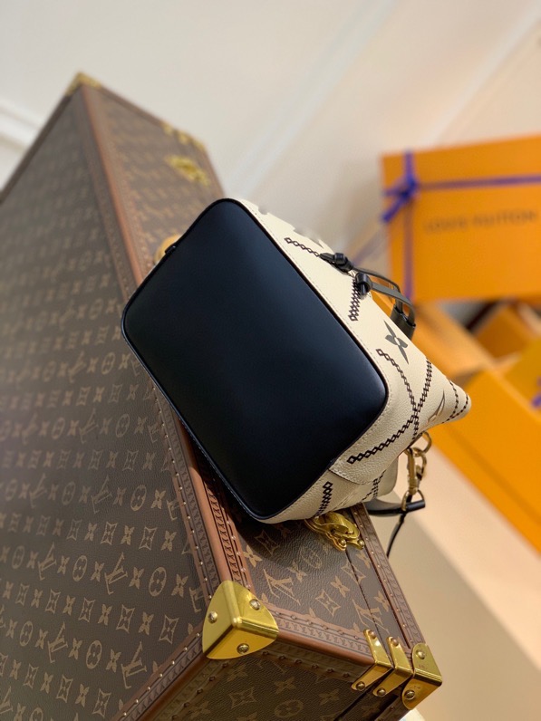 Louis Vuitton NeoNoe Monogram Empreinte For Women. Women-s Handbags. Shoulder Bags 10.2in/26cm LV M46023 - Soul Replicas