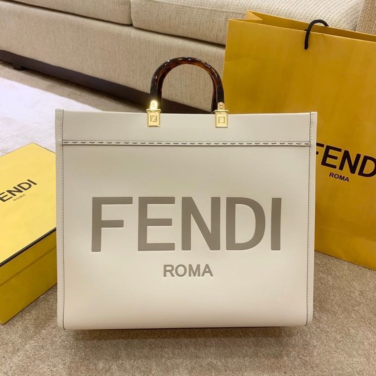 Fendi Sunshine Large Cream For Women. Women-s Handbags. Shoulder And Crossbody Bags 15.7in/40cm FF 8BH372 - Soul Replicas