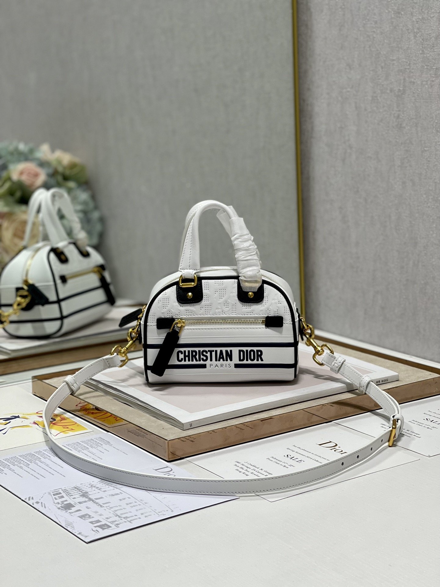 Christian Dior Mini Vibe Zip Bowling Bag. White. For Women Women-s Handbags. Bowling Bags. 17cm CD - Soul Replicas