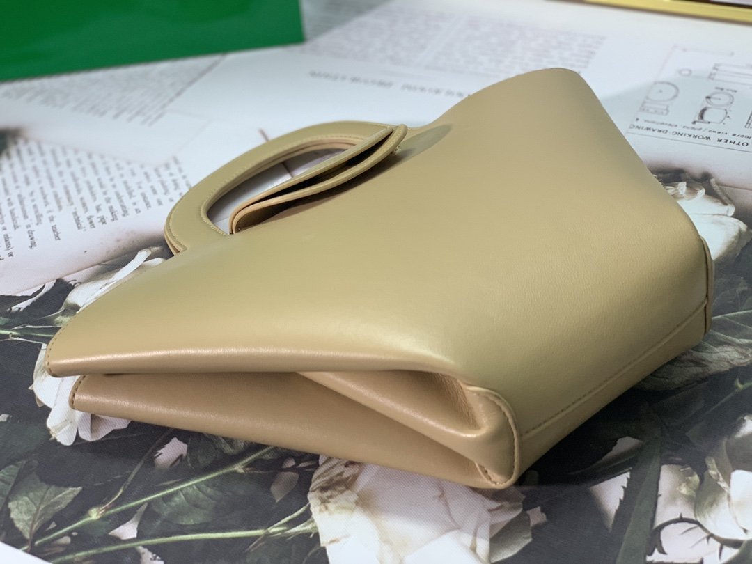 Bottega Veneta Handle Bag Beige. For Women. Women's Bags 12.6in/32cm - Soul Replicas