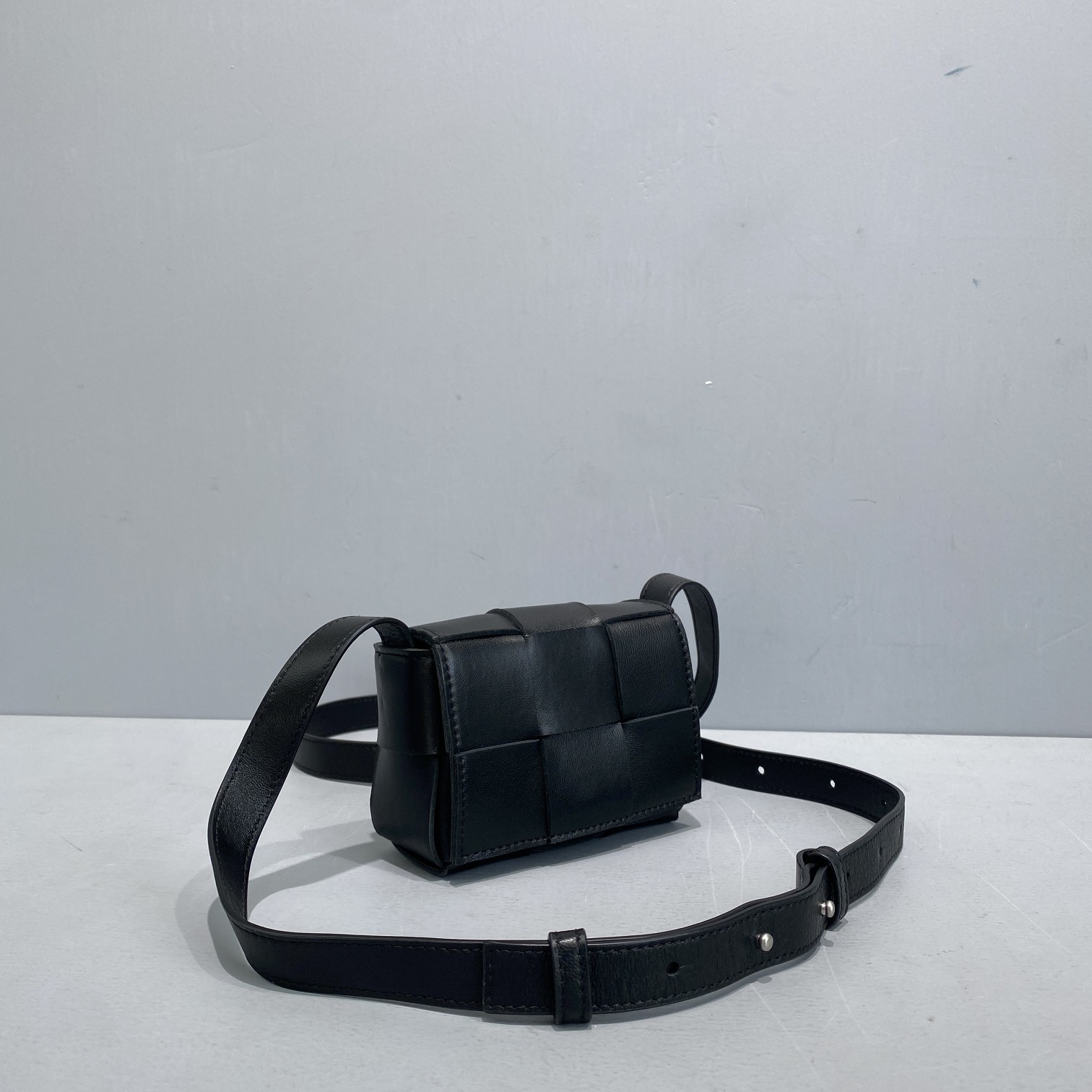 Bottega Veneta Candy Cassette Black. For Women. Women-s Bags 4.7in/12cm 666688VMAY18425 - Soul Replicas