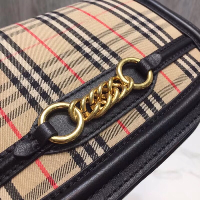 Burberry 1983 Check LiNike Bag Black For Women. Women-s Bags 9in/23cm - Soul Replicas