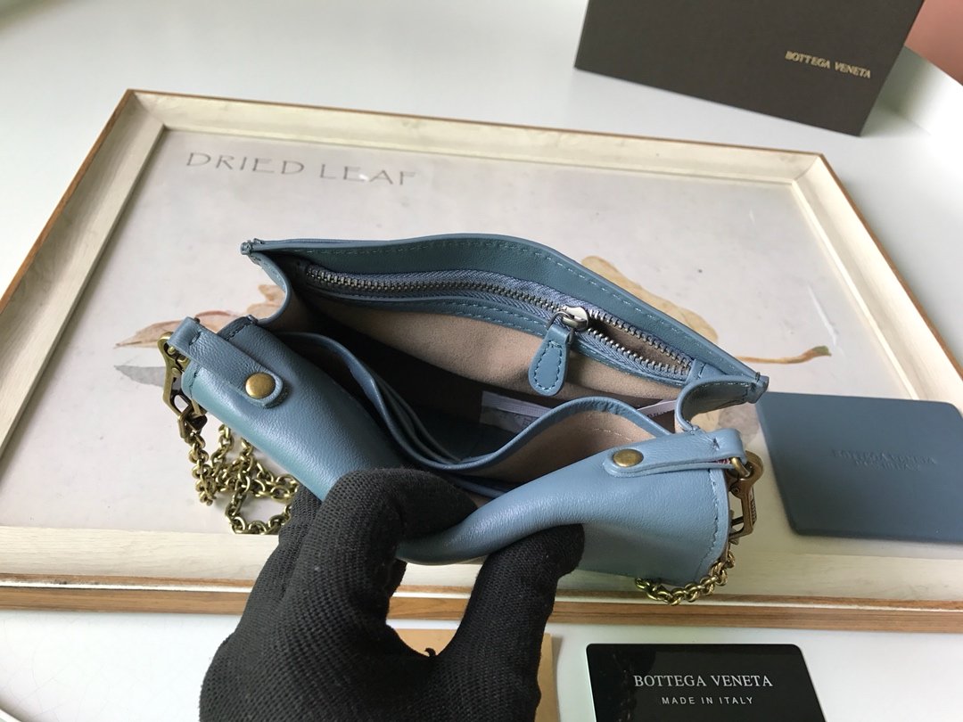 Bottega Veneta Crossbody Blue. For Women. Women-s Bags 6.9in/17.5cm - Soul Replicas