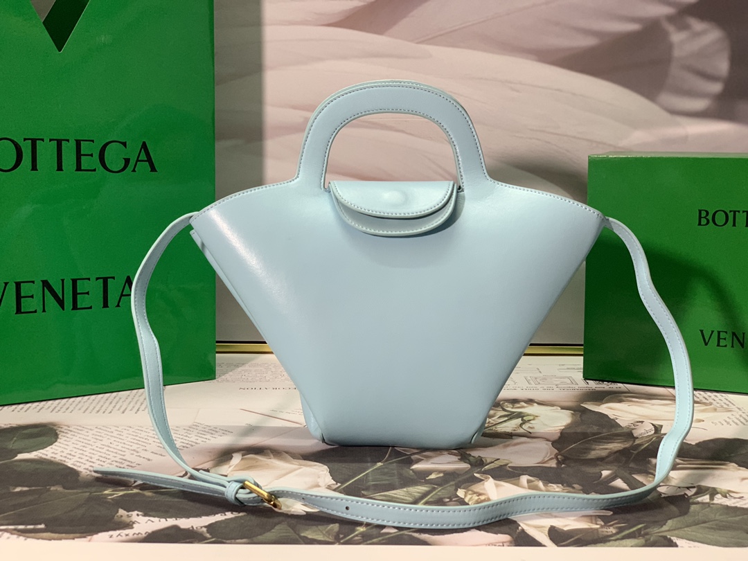 Bottega Veneta Handle Bag Blue. For Women. Women's Bags 12.6in/32cm - Soul Replicas