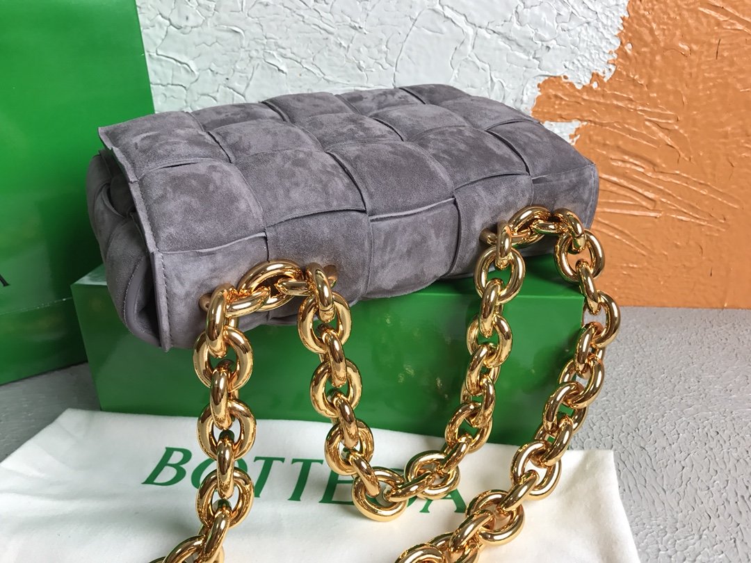 Bottega Veneta Chain Cassette Gray. For Women. Women's Bags 10.2in/26cm - Soul Replicas