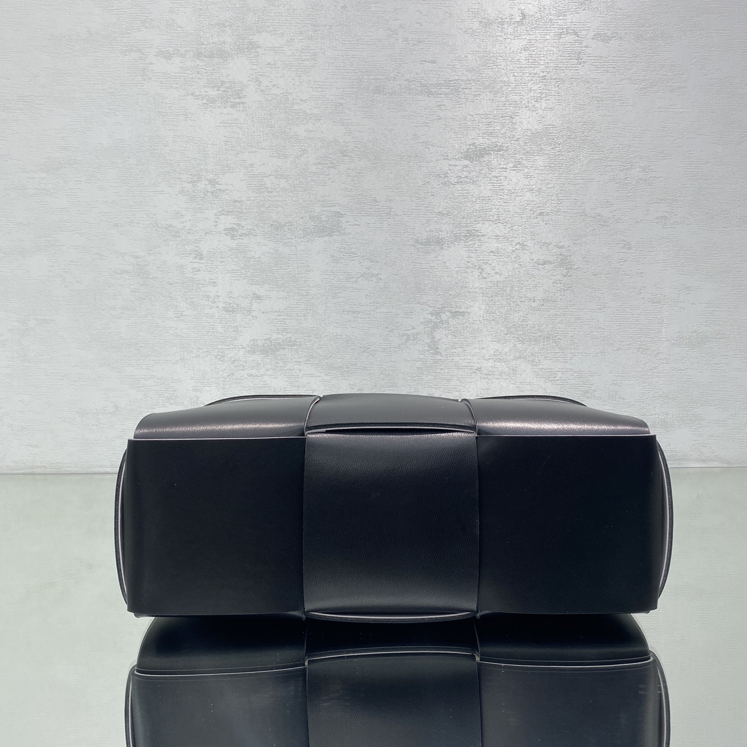 Bottega Veneta Small Arco Tote Bag Black. For Women. Women-s Bags 14.2in/36cm - Soul Replicas