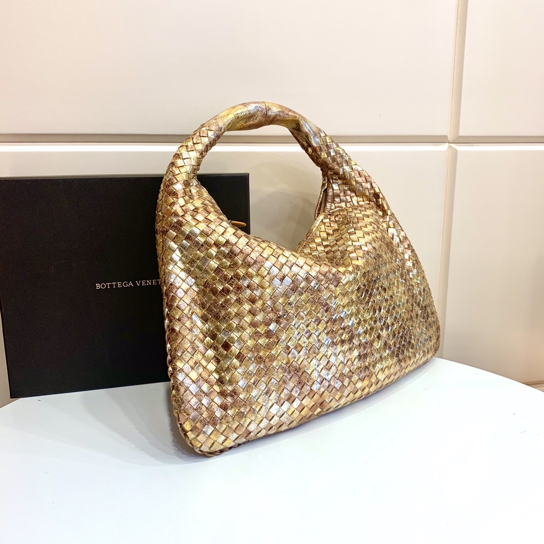 Bottega Veneta Hobo Bag Gold. For Women. Women-s Bags 16.9in/43cm - Soul Replicas