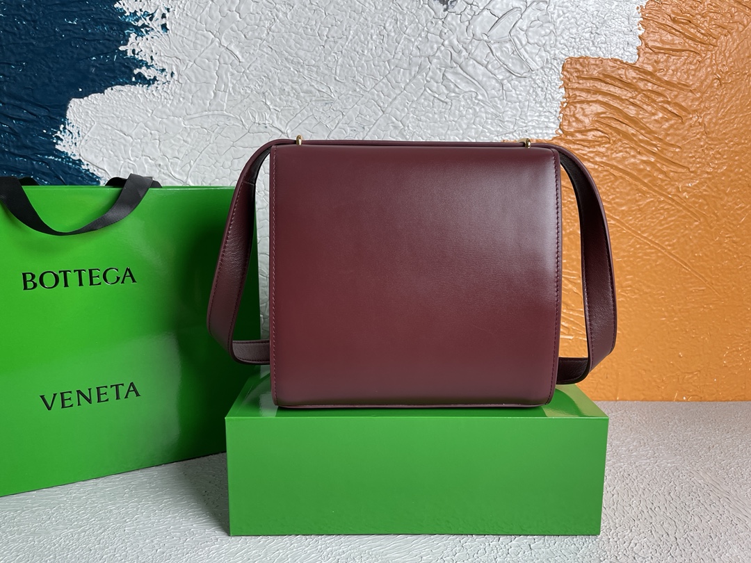 Bottega Veneta Clip Bag Purple. For Women. Women's Bags 9in/23cm - Soul Replicas