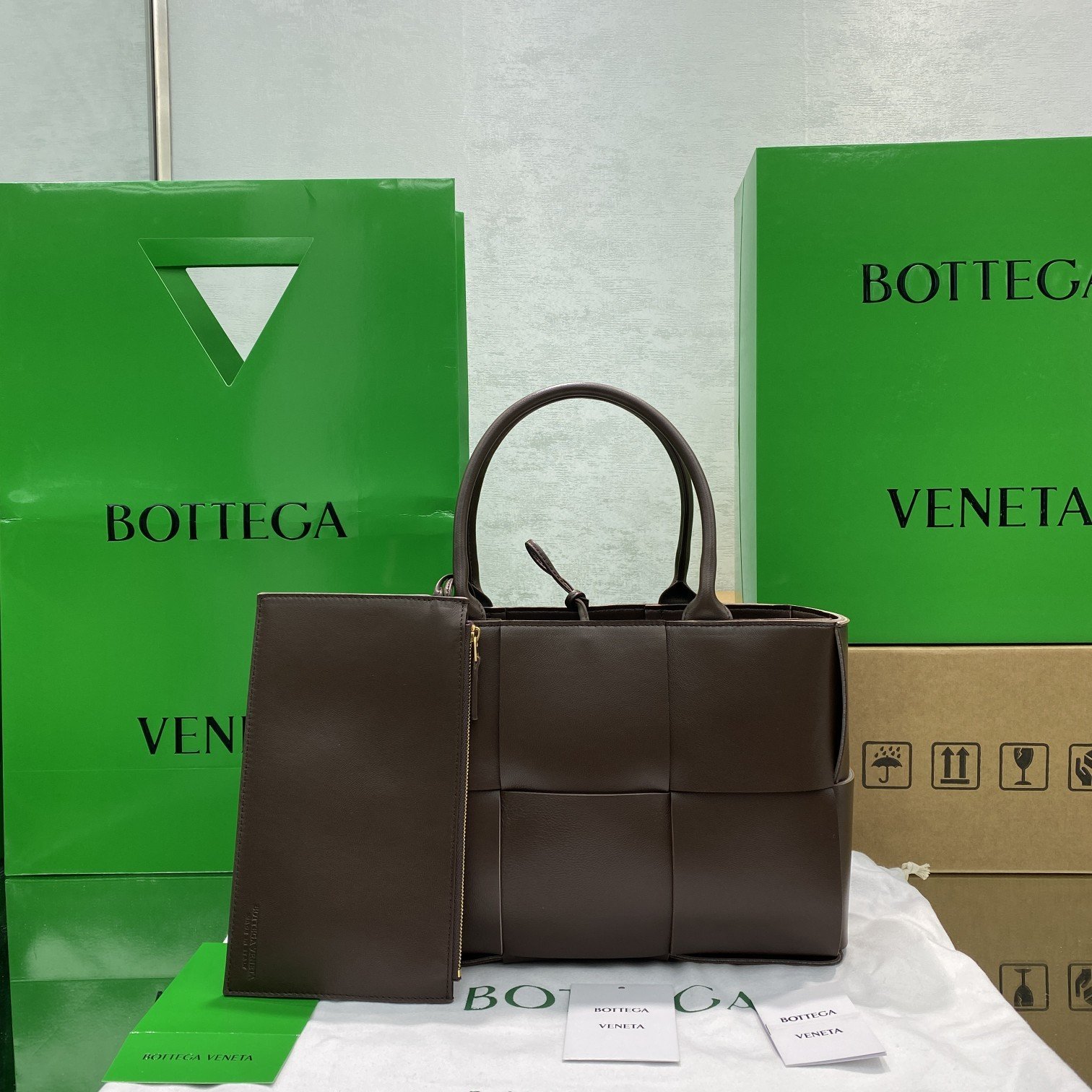 Bottega Veneta Small Arco Tote Bag Dark Brown. For Women. Women-s Bags 14.2in/36cm - Soul Replicas