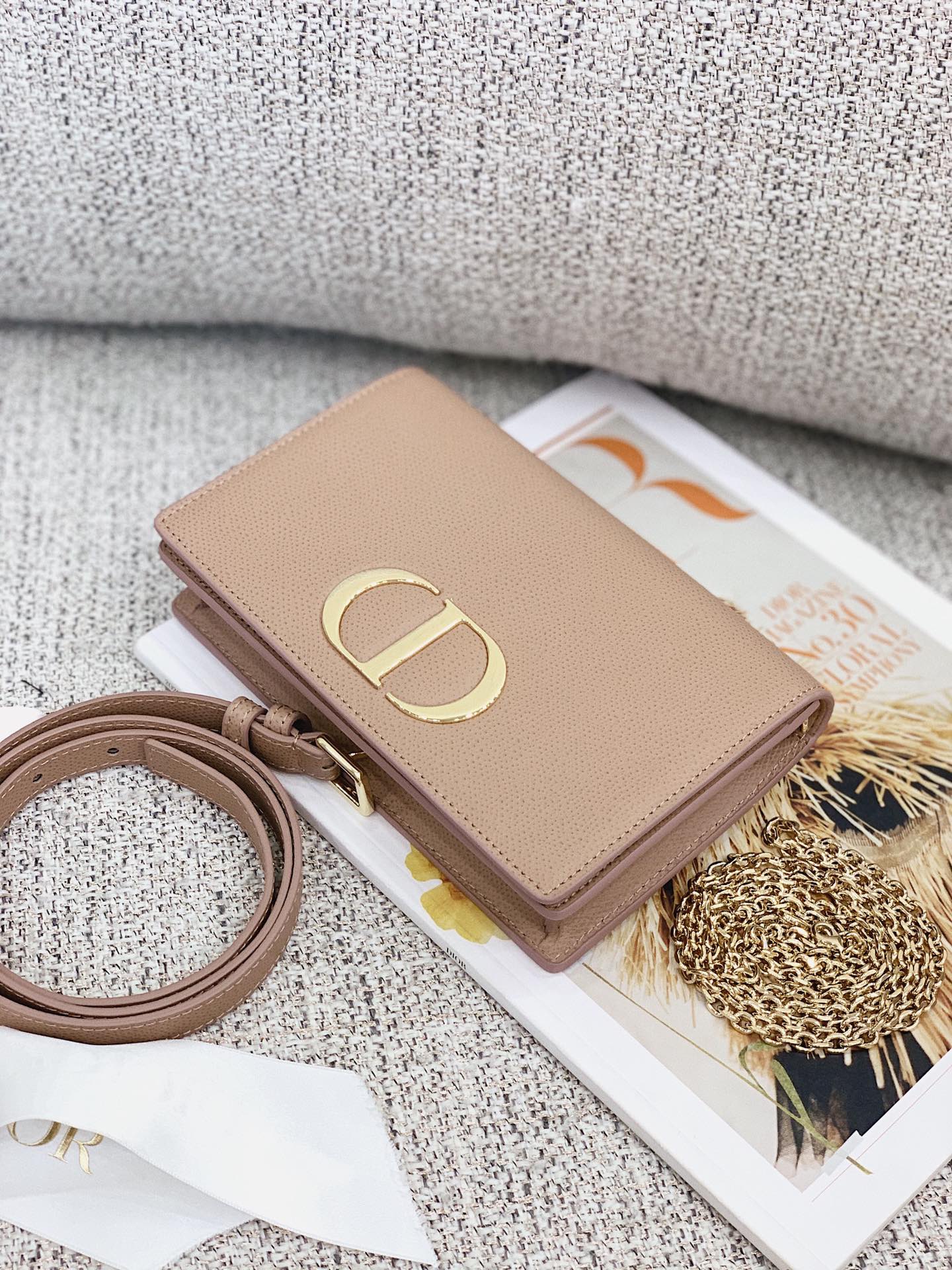 Christian Dior Medium Christian Dior 30 Montaigne 2-In-1 Pouch Grained Creme For Women 7.5in/19cm CD - Soul Replicas