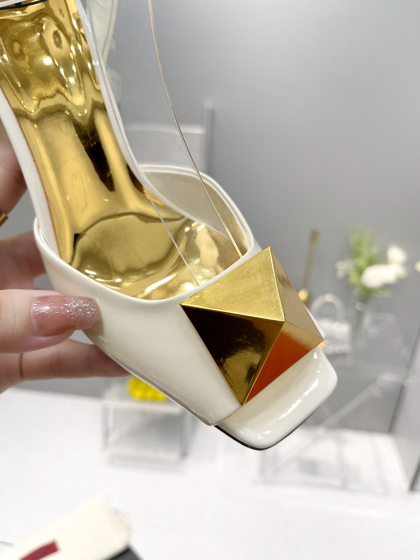 Valentino Garavani One Stud Sandal With Maxi Stud Embellishment White For Women XW0S0EI6CYII16 - Soul Replicas