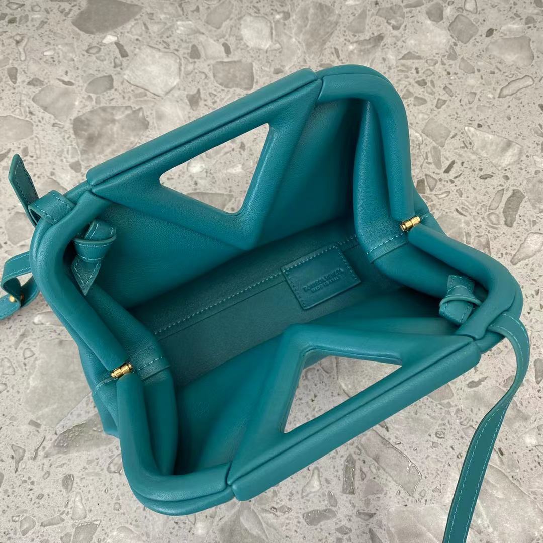 Bottega Veneta Point Blue. For Women. Women's Bags 8.6in/22cm 658476VCP403118 - Soul Replicas