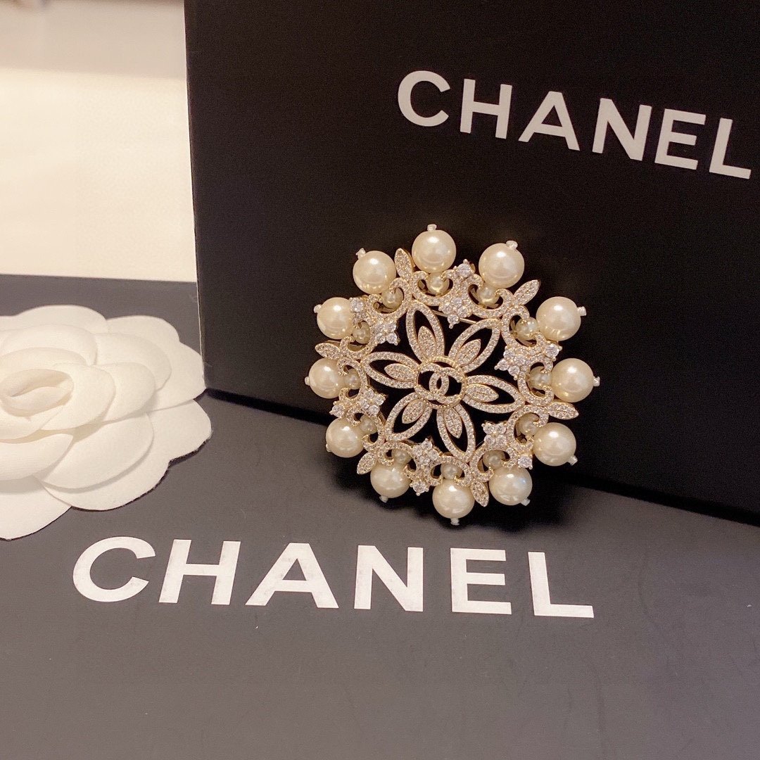 Chanel Brooch - Soul Replicas