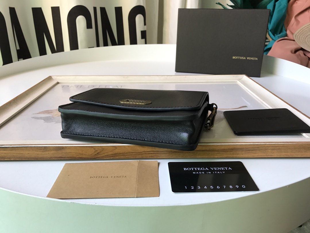 Bottega Veneta Crossbody Black. For Women. Women-s Bags 6.9in/17.5cm - Soul Replicas