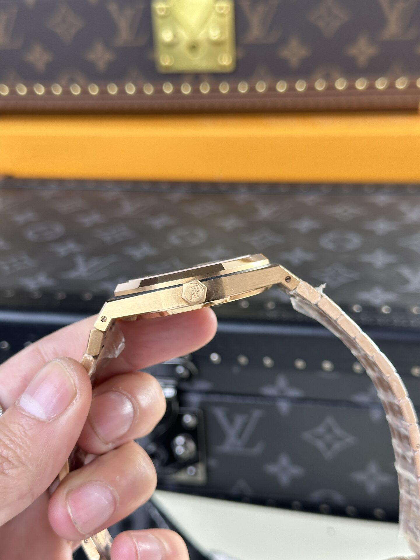 Audemars Piguet Replica Watch Royal Oak 15400OR Black Dial 41mm - Soul Replicas