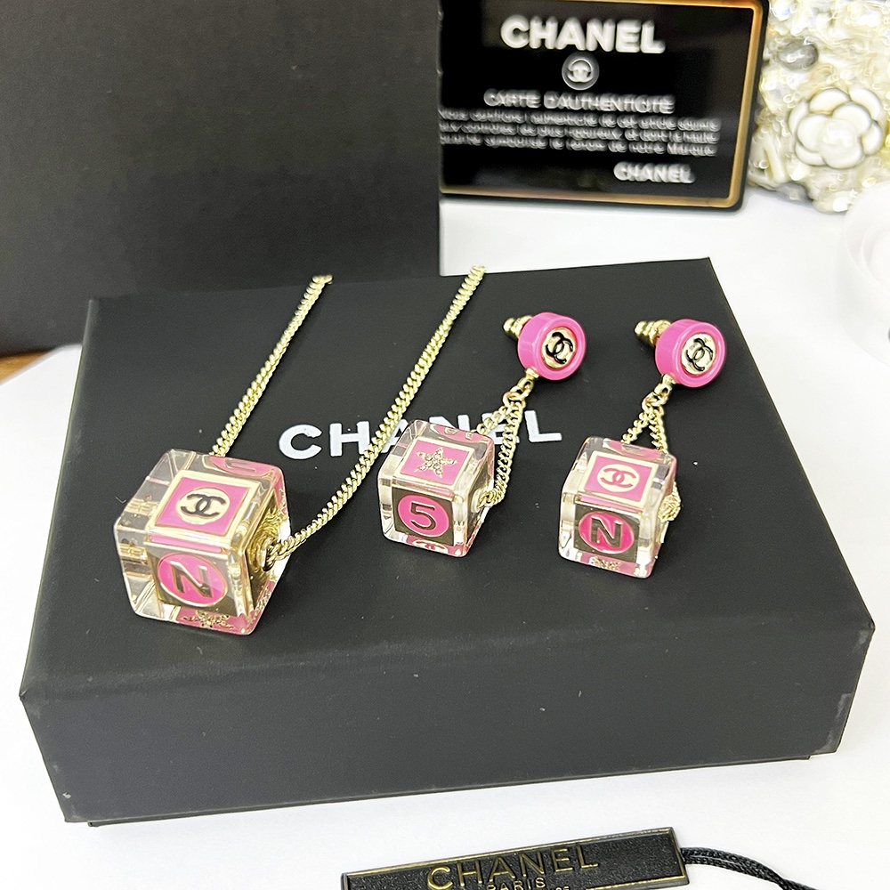 Chanel Earrings - Soul Replicas