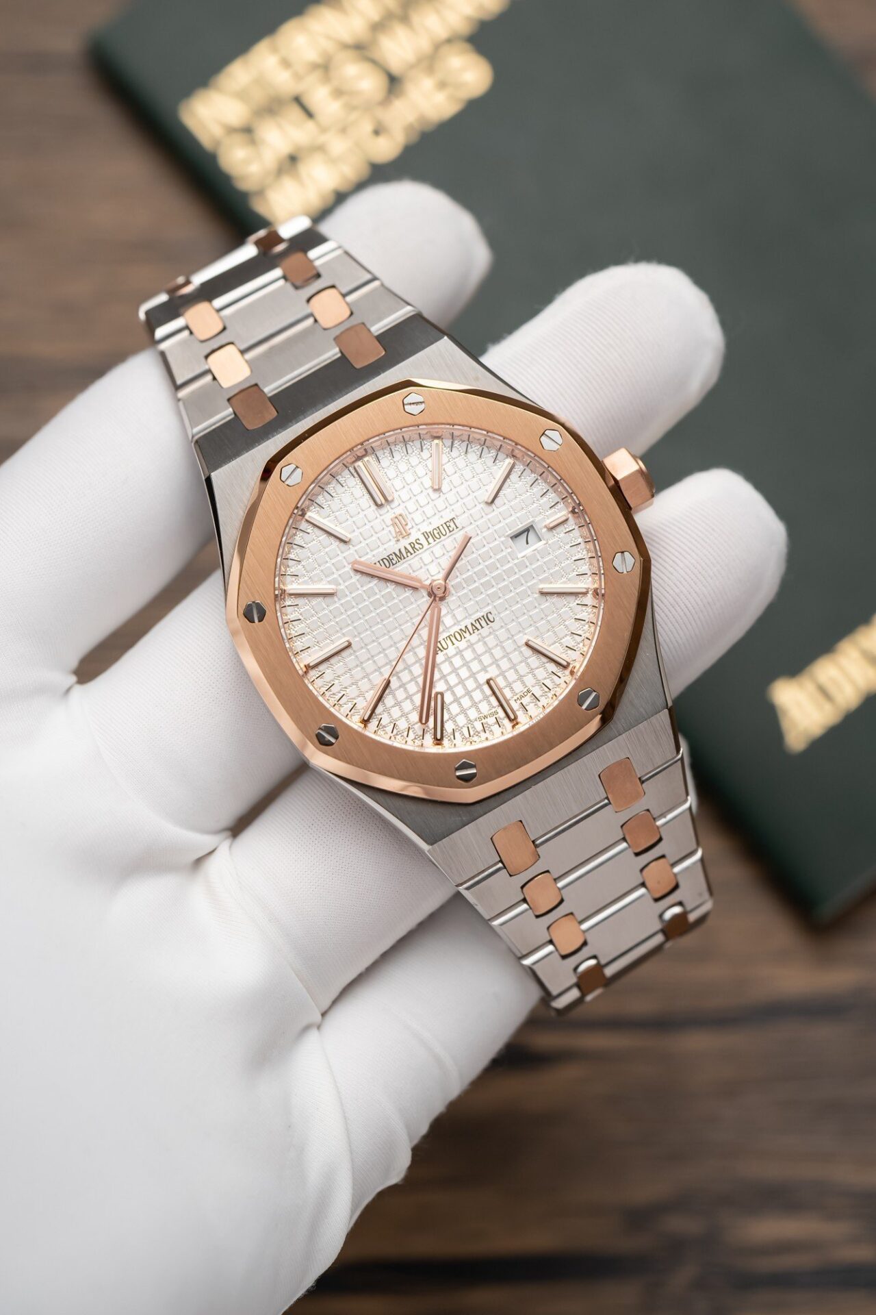 Audemars Piguet Royal Oak 15400 Demi Rose Replica Watch ZF Factory 41mm - Soul Replicas