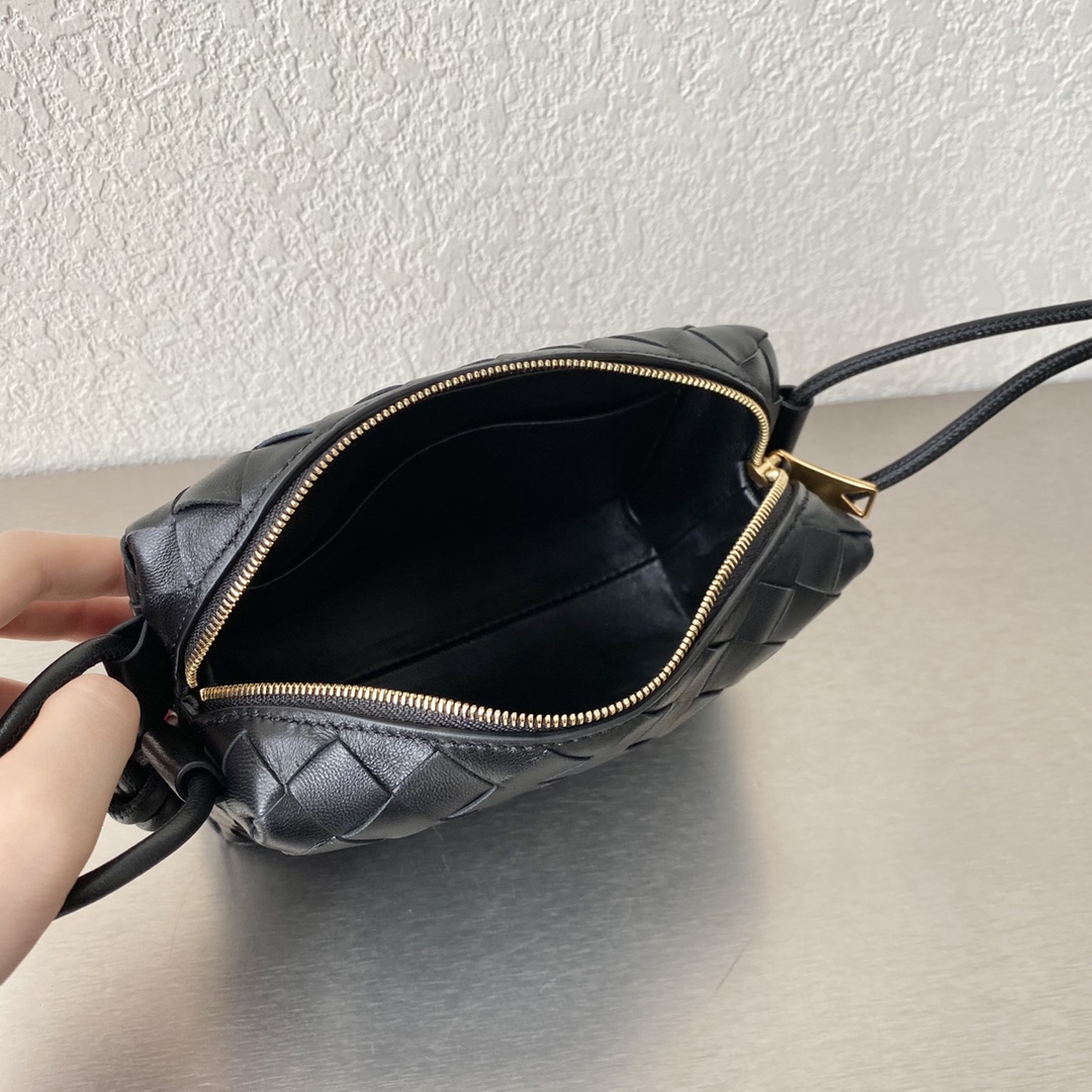 Bottega Veneta Mini Loop Camera Bag Black. For Women. Women's Bags 6.7in/17cm 680254V1G118425 - Soul Replicas