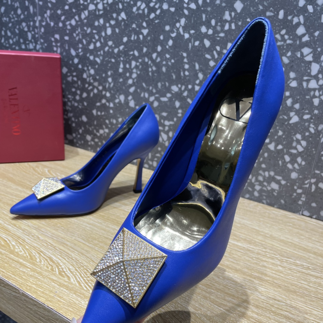 Valentino Garavani One Stud Pump With Maxi Stud Crystals Blue For Women WS0FH8XIC - Soul Replicas