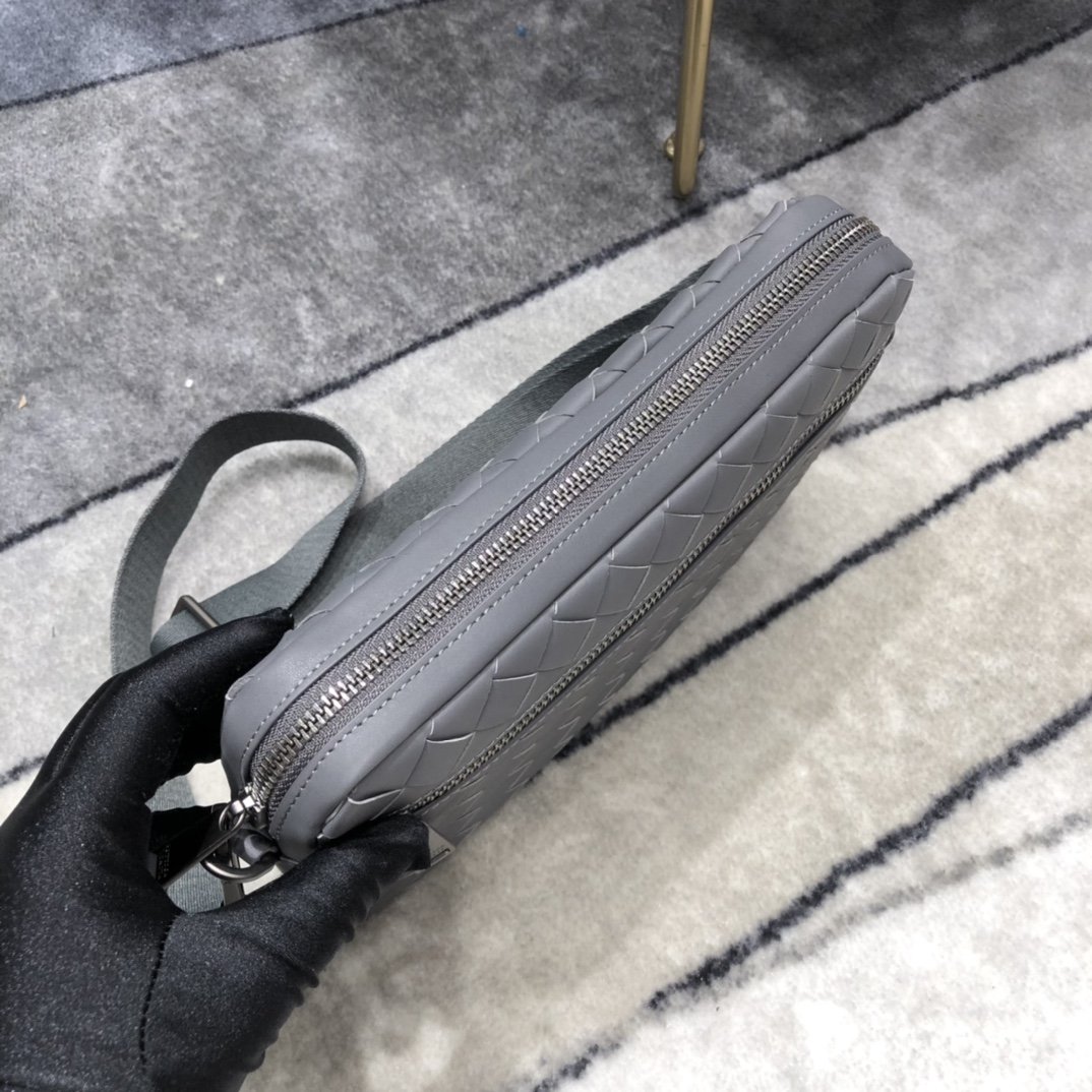 Bottega Veneta Classic Intrecciato Gray. For Women. Women's Bags 9.6in/24.5cm - Soul Replicas