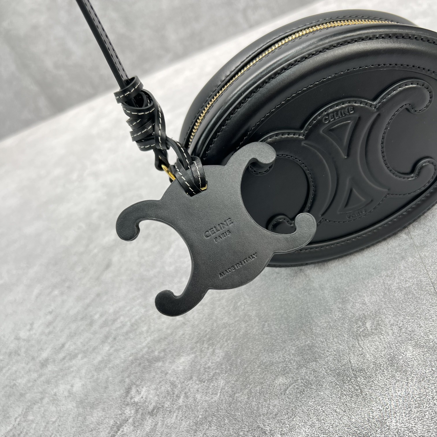 Celine Crossbody Oval Purse Cuir Triomphe Black For Women 6in/16cm 10I703DPQ.38NO - Soul Replicas