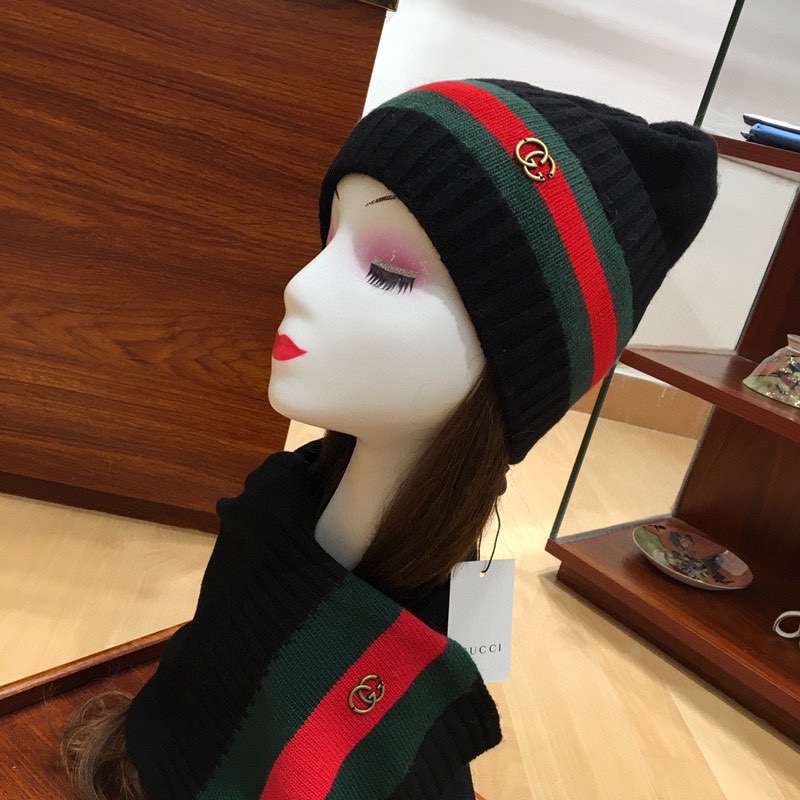 Gucci Beanie & Scarf Set In Black - Soul Replicas