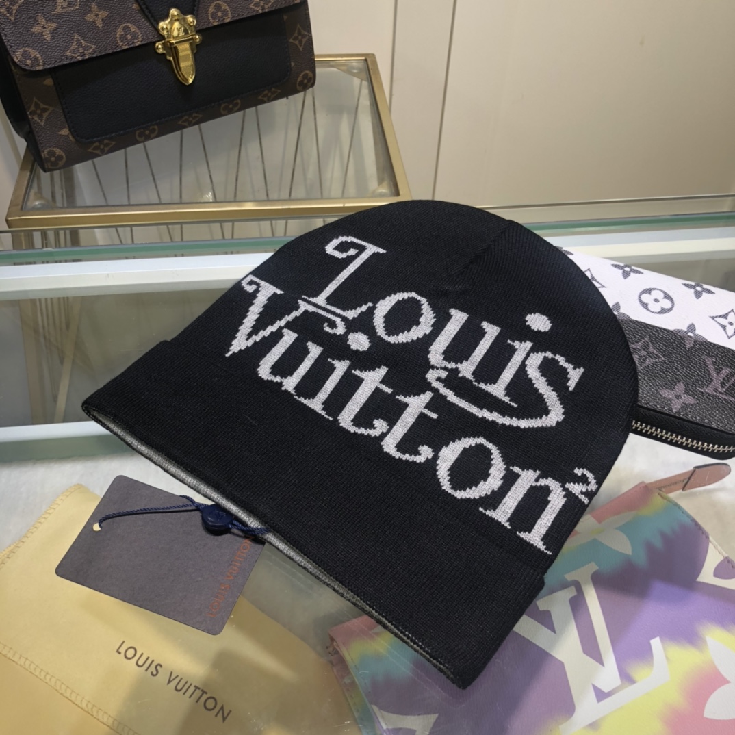 Louis Vuitton Beanie In Black LV Headwear - Soul Replicas