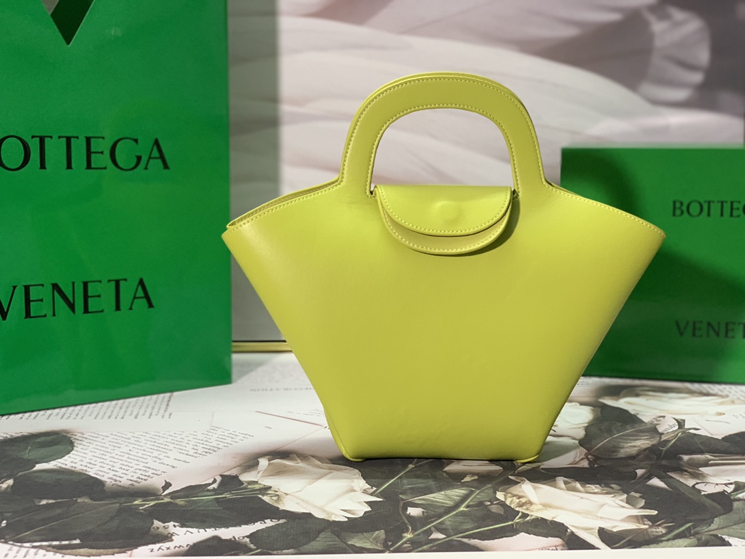 Bottega Veneta Handle Bag Yellow. For Women. Women's Bags 12.6in/32cm - Soul Replicas