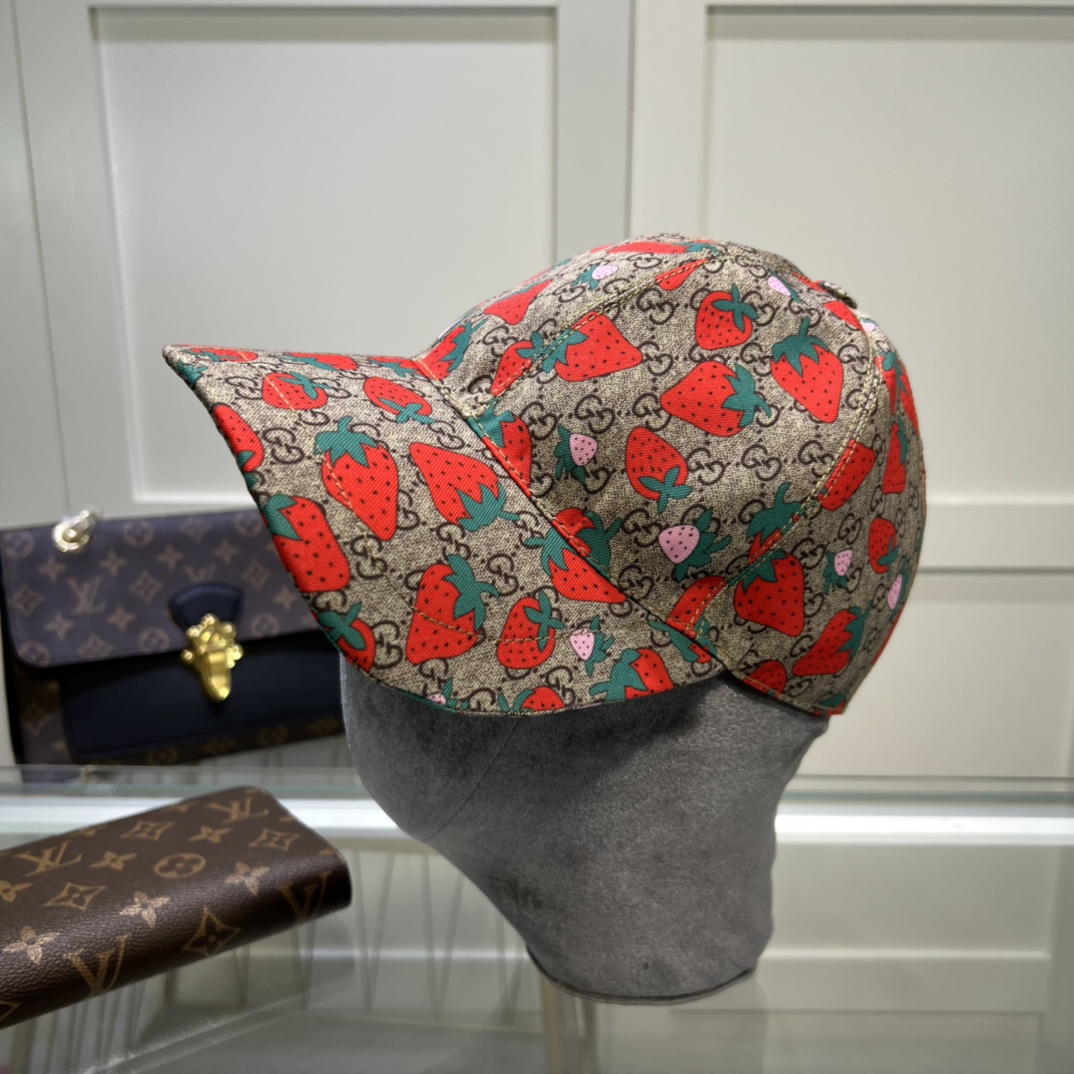 Gucci Strawberry Supreme Baseball Hat Grey Gucci Hat - Soul Replicas