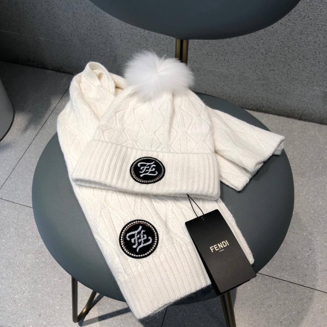 Fendi Beanie & Scarf Set In White - Soul Replicas