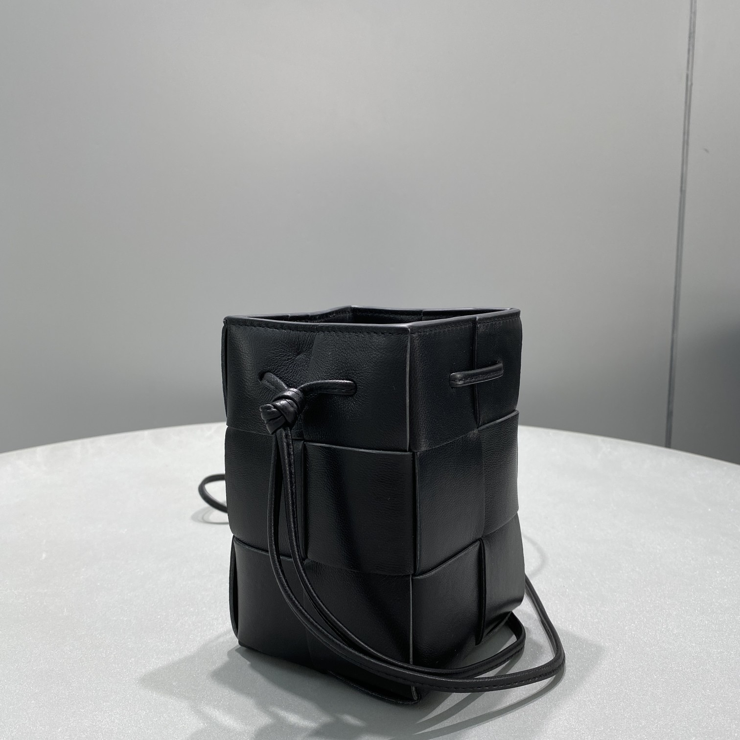 Bottega Veneta Mini Cassette Bucket Bag Black. For Women. Women-s Bags 5.5in/14cm 680217VCQC48425 - Soul Replicas