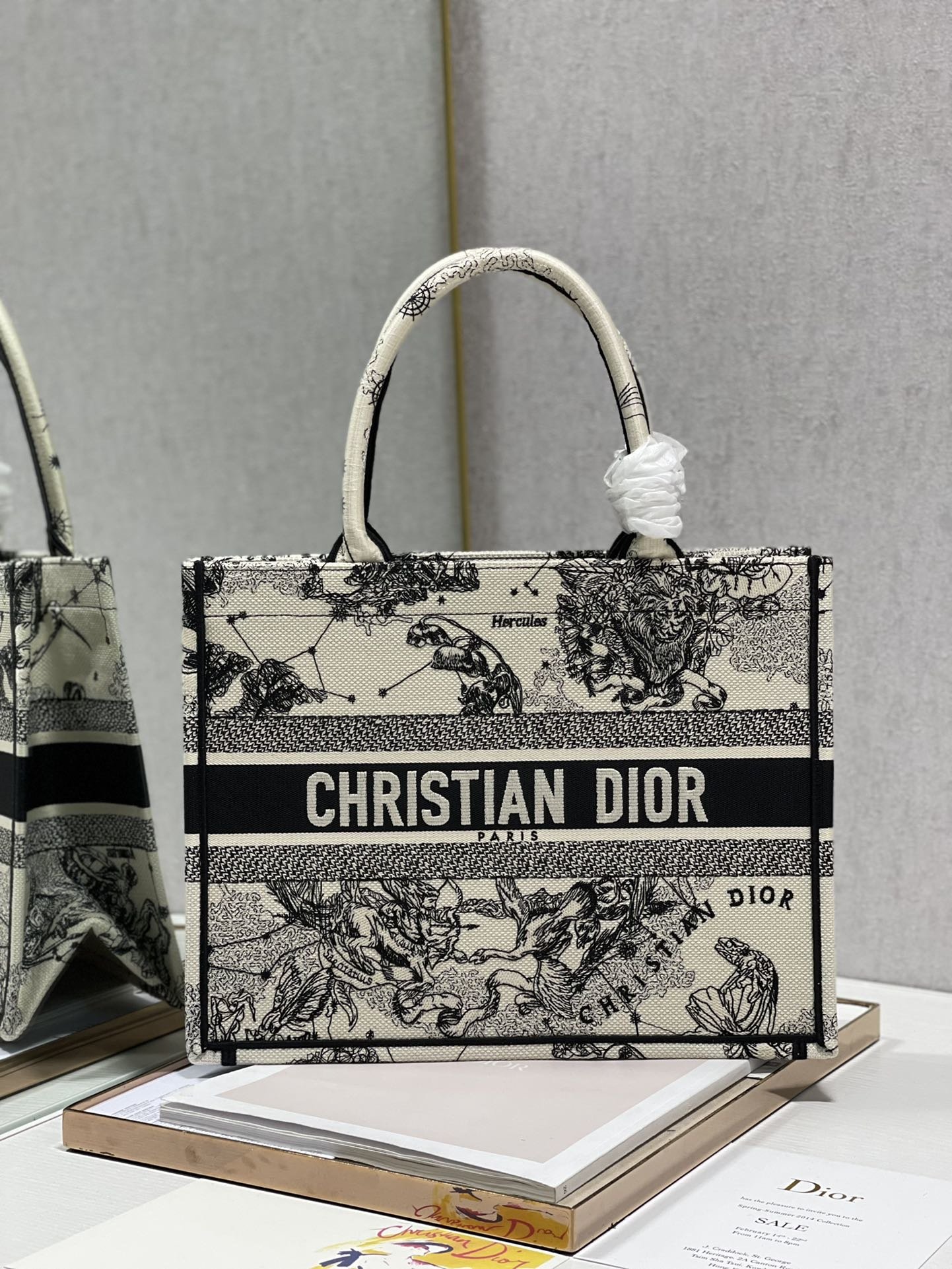 Christian Dior Medium Dior Book Tote Bag. Black/White. For Women Women's Handbags. Shoulder Bags. 36cm CD M1296ZRHZ_M941 - Soul Replicas
