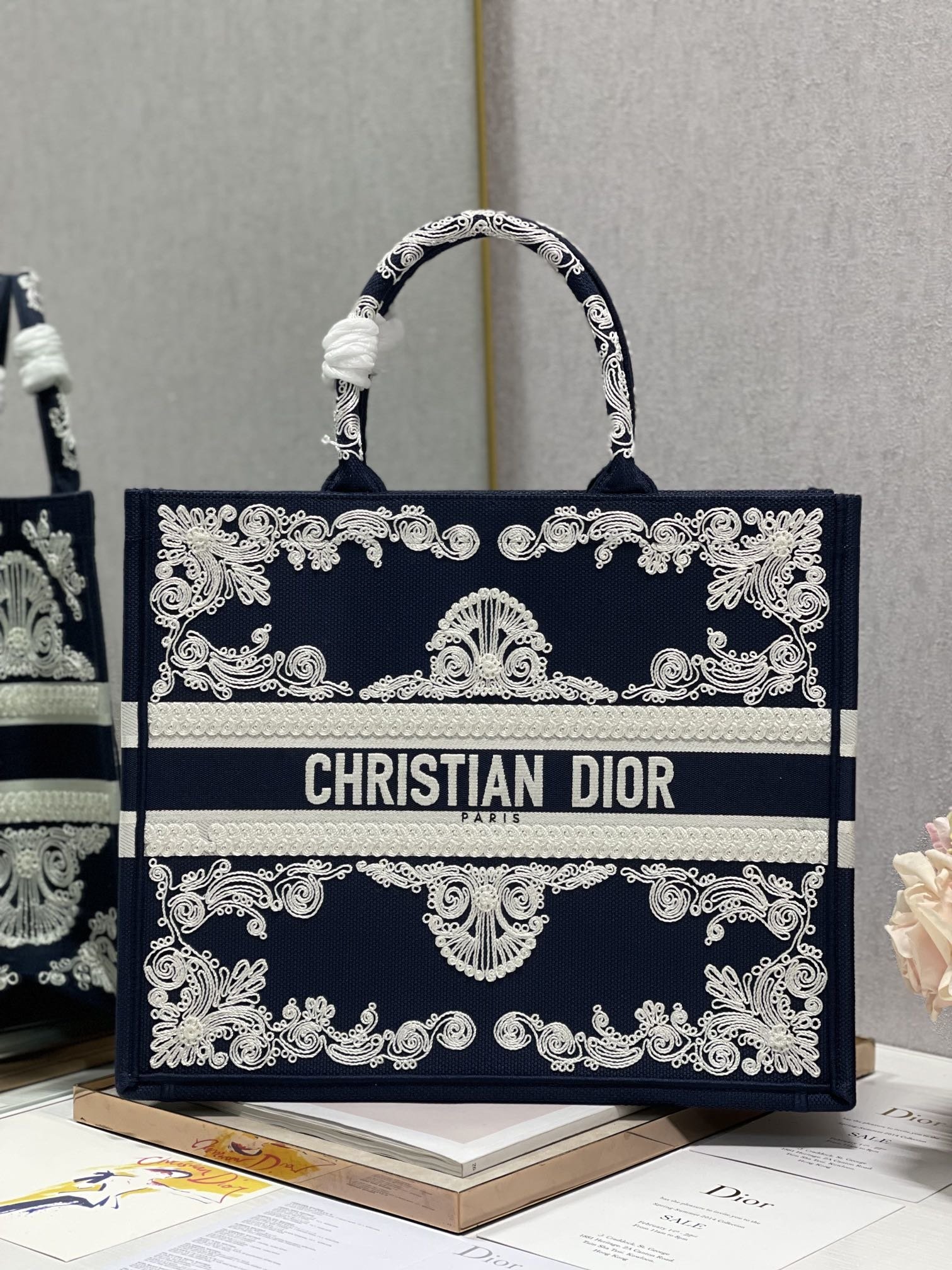 Christian Dior Medium Dior Book Tote Blue and White Cornely Embroidery. Blue. For Women Women's Handbags. Shoulder Bags. 42cm CD M1286ZTZB_M928 - Soul Replicas