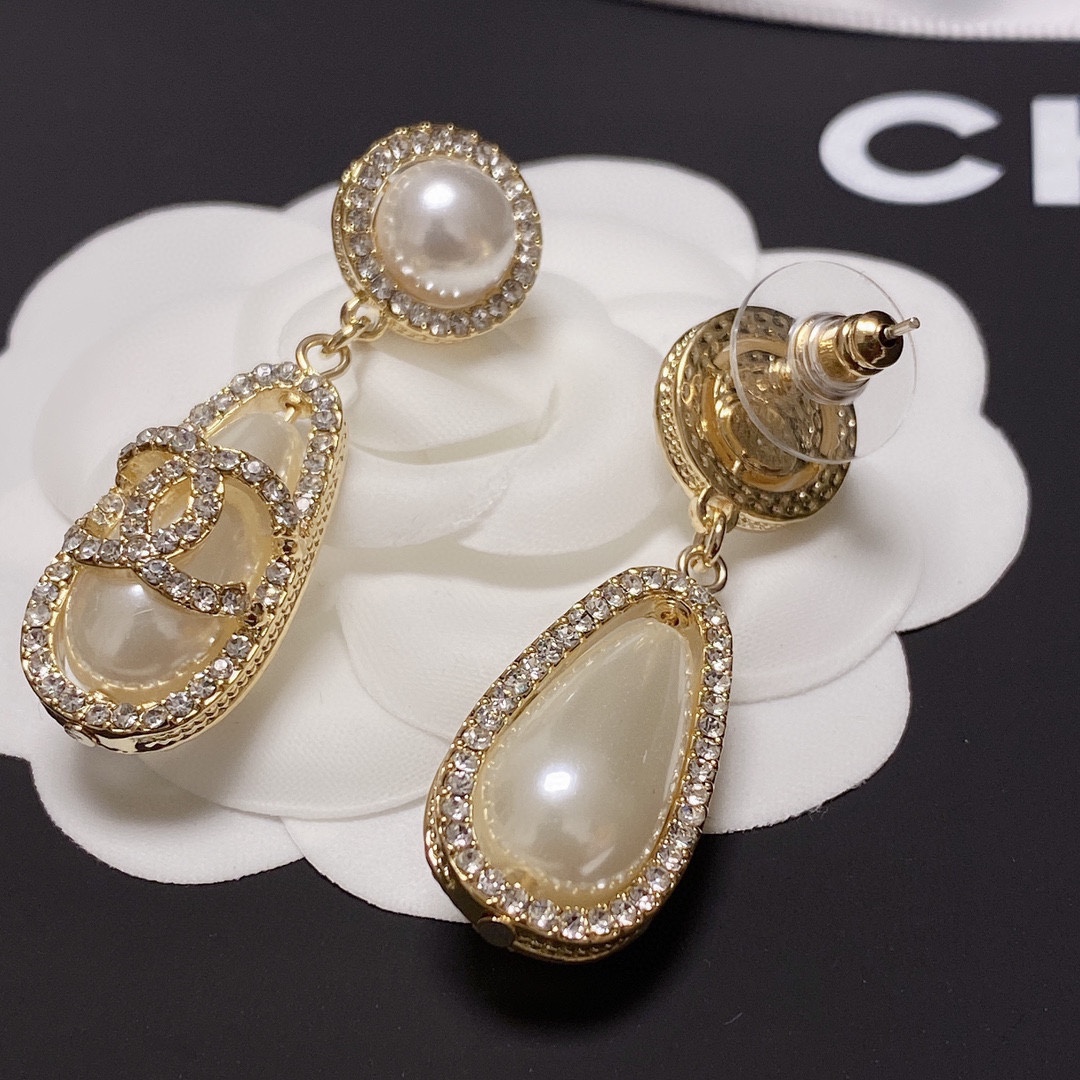Chanel Earrings - Soul Replicas