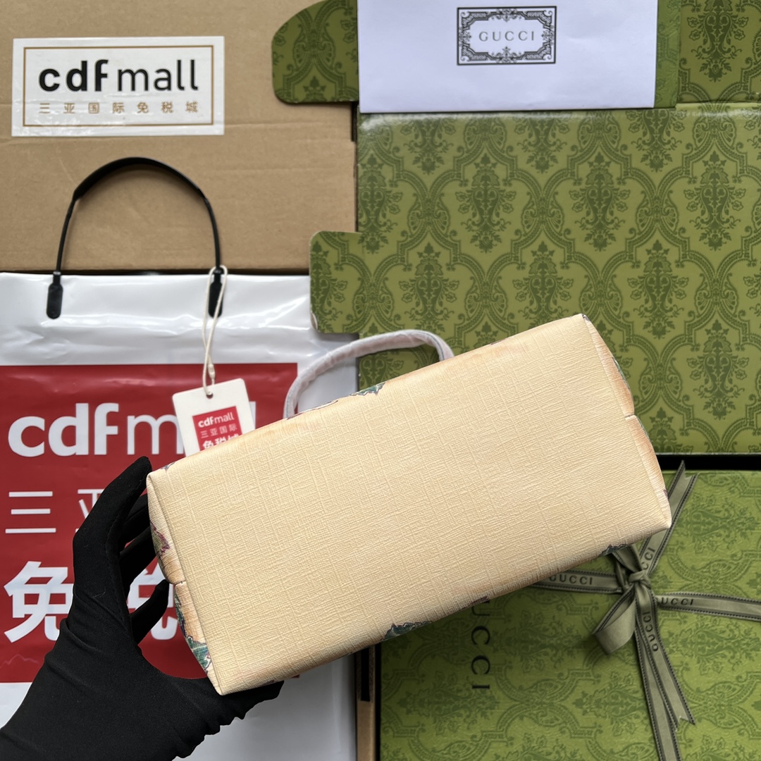 Gucci Children-s Tote Bag With Strawberry Fairy Print White For Women. Women-s Bags 7.9in/20cm Gucci‎ - Soul Replicas