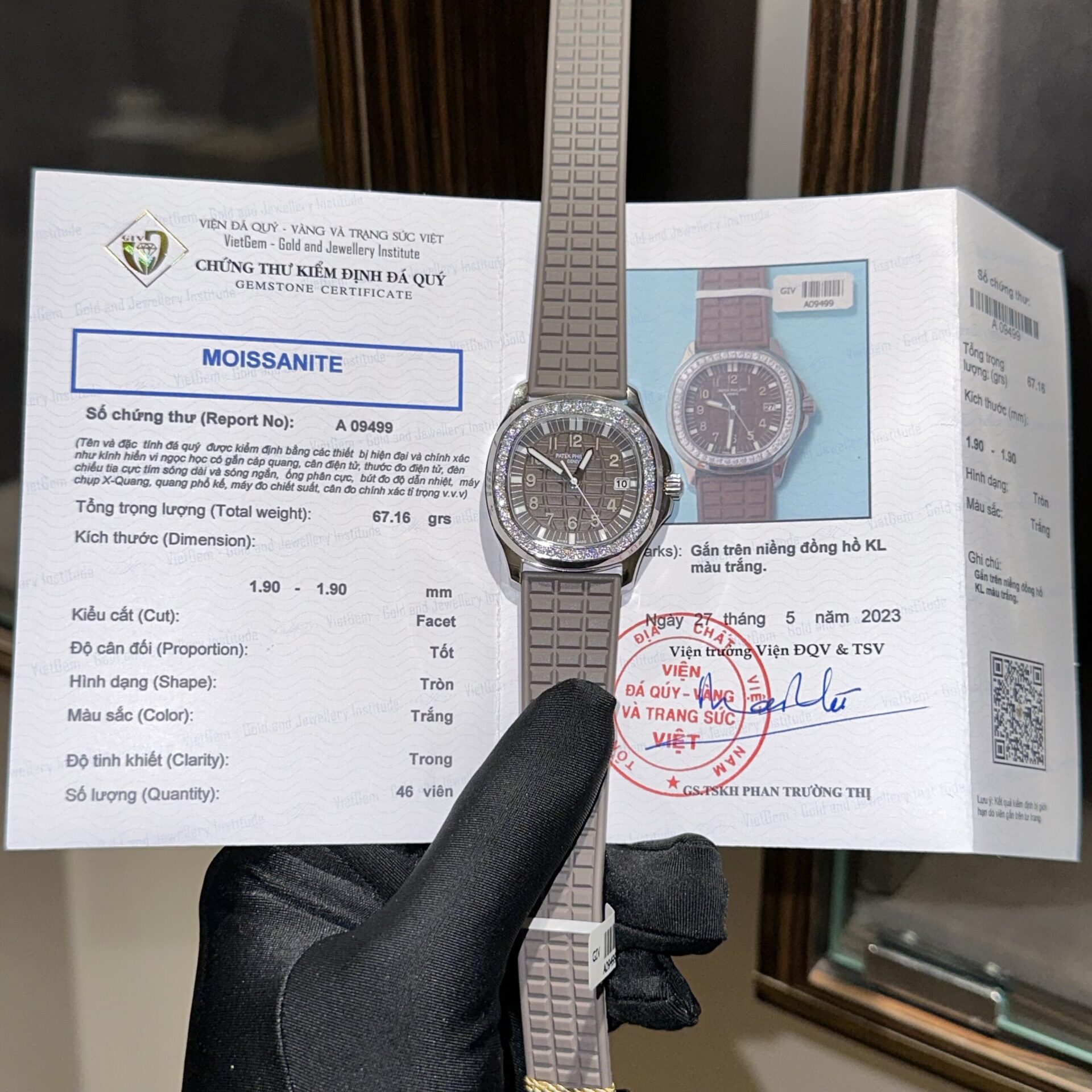 Patek Philippe Replica Watch Aquanaut 5067A Custom Moissanite Diamonds 35.6mm - Soul Replicas